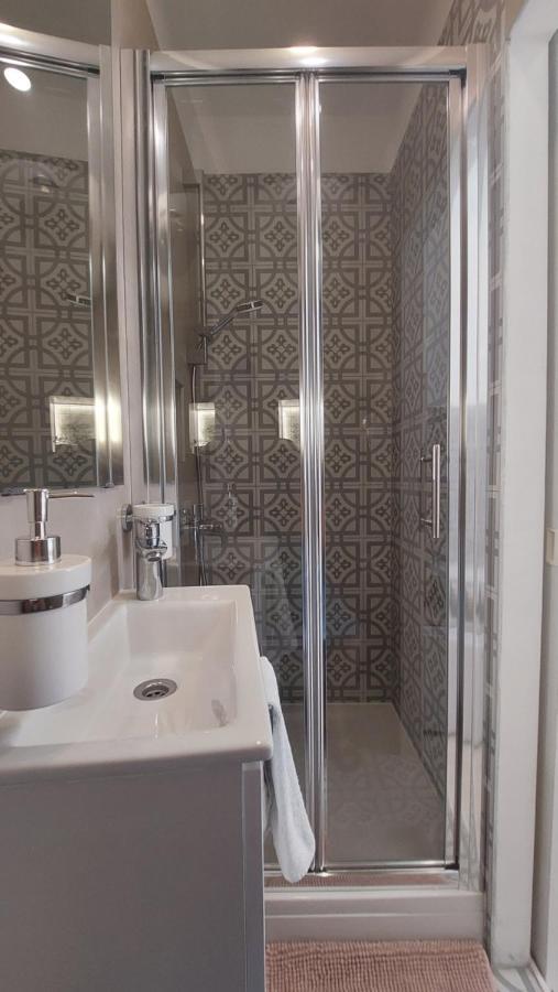 Rooms & Studio Apartments Σίμπενικ Εξωτερικό φωτογραφία